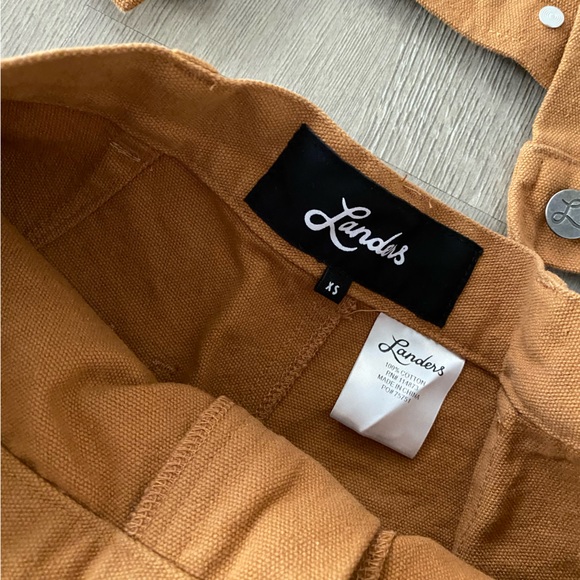 NWOT STYLISH CAMEL CARPENTER SET 👢🍋 - Picture 2 of 4